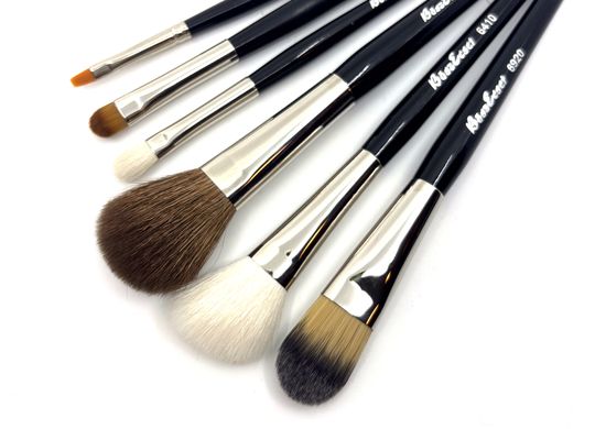  ECSETKÉSZLETEK & SZETTEK